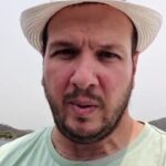 Şahan Gökbakar Instagram – Cennet vatanimiz yanmis, millet can derdinde… Birileri hala can yakamaya calisiyor