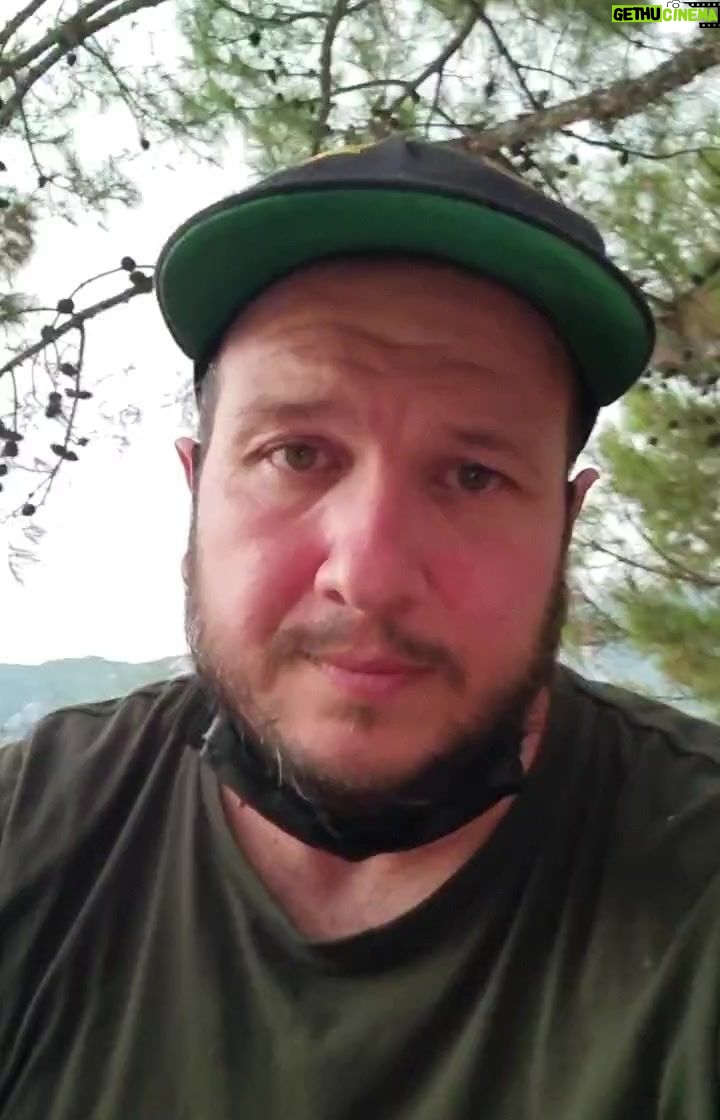 Şahan Gökbakar - 266.1K Likes - insanlari lutfen buradan uzak tutun