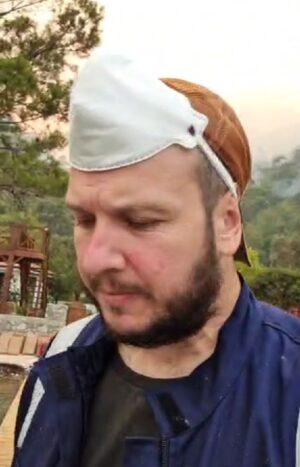 Şahan Gökbakar Instagram - korkulacak bir halde degil...O bize ulasmadan, onu bitirebilecegimizi dusunuyoruz.