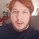 Şahan Gökbakar Instagram – Nörolastik Cinnastik Masterı 
N.Danış Musluk 
3 şey çok önemli…😂😂