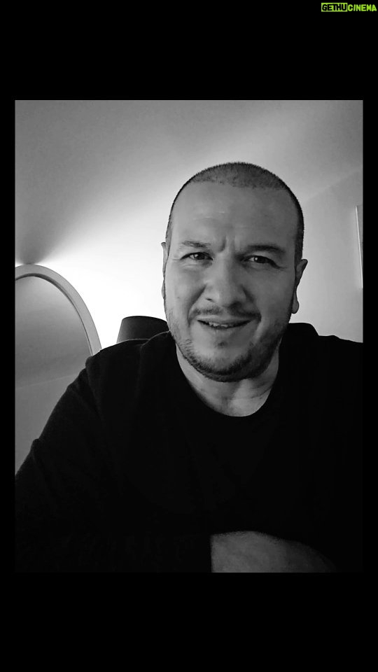 Şahan Gökbakar Instagram - 🤣🤣 sosyal medyacı hayat koçu
