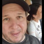 Şahan Gökbakar Instagram – Herkesin yüzünde bir küçük tebessüm olmalı, hııııımh! 😂😂
Not: Kemerim takılı, ufaltınca videoda görünmemiş.