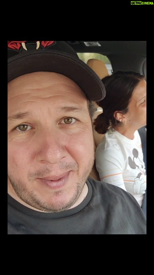 Şahan Gökbakar - 168.1K Likes - Herkesin yüzünde bir küçük tebessüm olmalı, hııııımh! 😂😂
Not: Kemerim takılı, ufaltınca videoda görünmemiş.