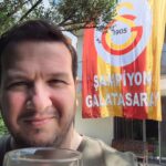 Şahan Gökbakar Instagram – Bugün kahvemi zeytin ağacımın gölgesinde içmeyi tercih ediyorum😍👑 💛❤️🏆#şampiyon #galatasaray #aşk