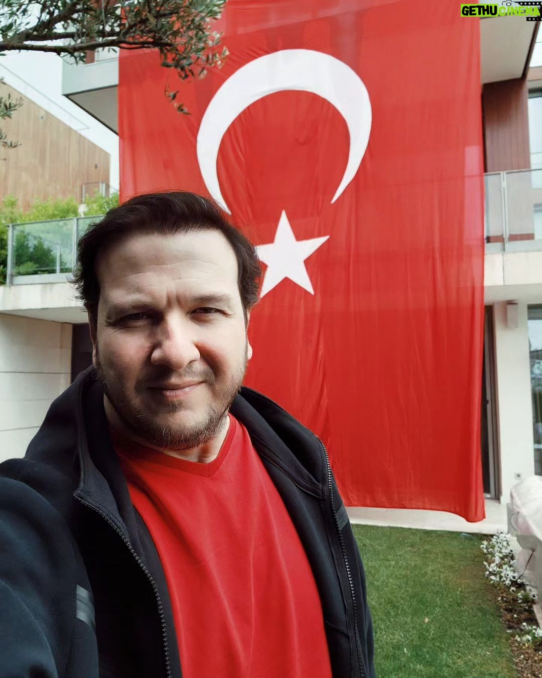 Şahan Gökbakar - 118.9K Likes - "Ey Türk gençliği! Birinci vazifen; Türk istiklalini, Türk cumhuriyetini, ilelebet muhafaza ve müdafaa etmektir."
Işte tam da onu yapmaya gayret ediyoruz Atam.
#19mayıs
Kutlu olsun