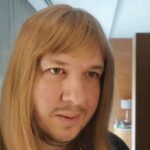 Şahan Gökbakar Instagram – Bu ünlü çiftlerin skimtronik kavga hikayelerini büyüte büyüte anlatmaları nedir ya🤣🤣 tamam yahu ihtiras tutku aşk hepsi sizde…🤣🤣🤣