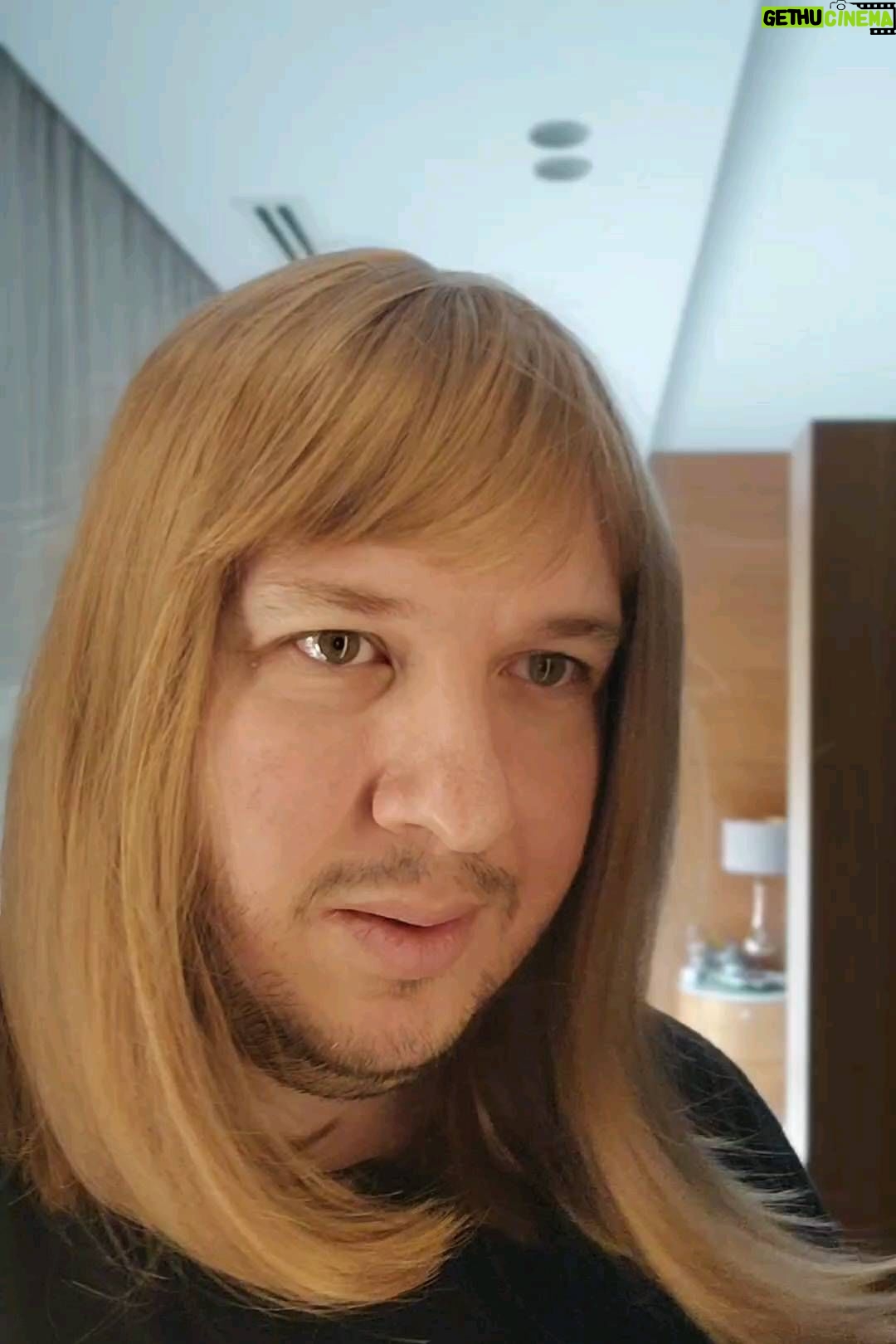 Şahan Gökbakar - 145.2K Likes - Bu ünlü çiftlerin skimtronik kavga hikayelerini büyüte büyüte anlatmaları nedir ya🤣🤣 tamam yahu ihtiras tutku aşk hepsi sizde...🤣🤣🤣
