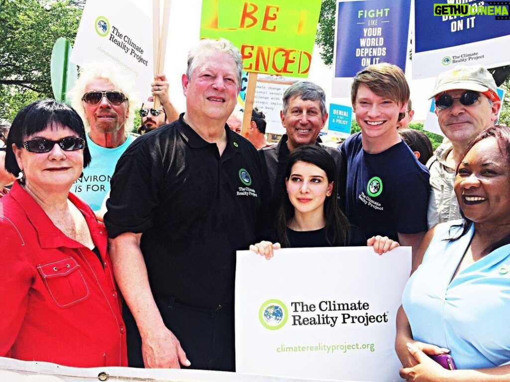 Calum Worthy Instagram - A defining moment in my life was when I attended the @climatereality training in Iowa in 2015. This July, @climatereality is launching its first free online Global Training. I encourage everyone to join. It changed my life and helped me become a real climate leader. We need more climate leaders to help solve the climate crisis and fight for environmental justice. We need you! Register now by clicking the in my bio. #LeadOnClimate