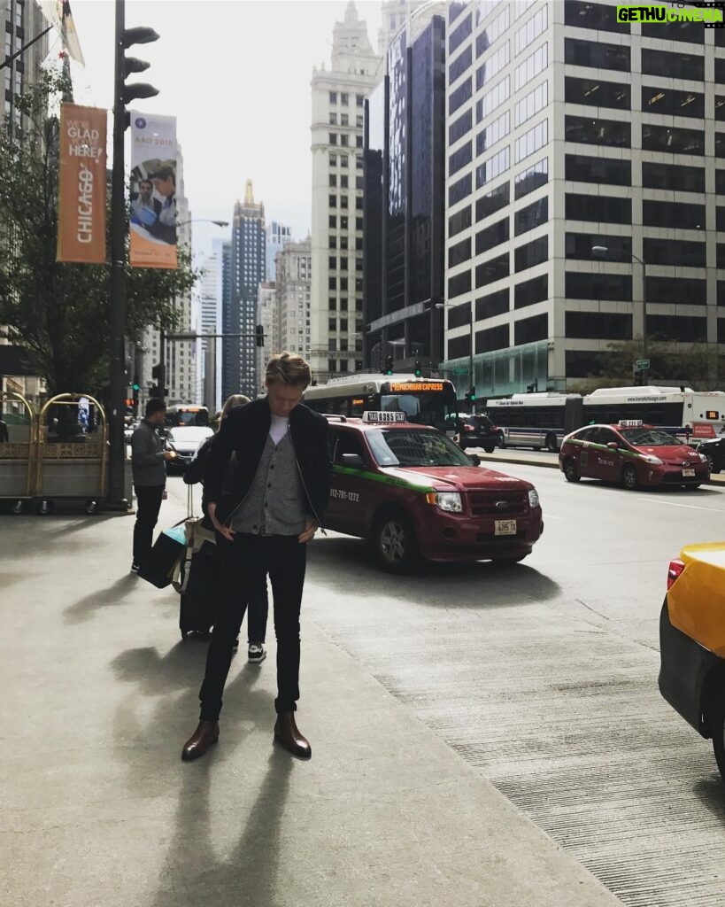 Calum Worthy Instagram - Swipe left to see me realize my fly was down after I took the photo.
