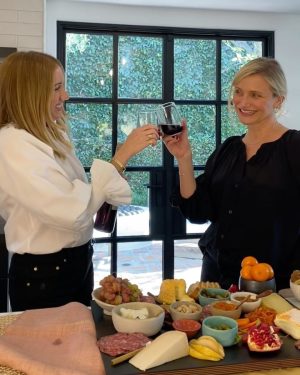 Cameron Diaz Instagram - Mark your calendars ✨Join @camerondiaz and @katherinepower on 11/16 at 4pm PT for a virtual educational tasting in partnership with @wine_com We’ll sip wine and learn how to make Cameron’s favorite charcuterie board. 

Tap the link in bio to sign up & get your kit. 🍷