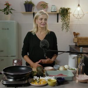 Cameron Diaz Instagram - Check out @bese’s latest episode of “Flavor of Sound,” my first ever meditative ASMR (🤫) cooking lesson! I love what my girl @zoesaldana is doing with @bese —telling untold, multicultural stories that reflect today’s America.

On this episode I’ll be preparing a dish by my Cuban Abuelo: Bistec de palomilla 🥩 with a side of avocado salad 🥑 and an @avaline white wine mojito to accompany the Cuban dish!
