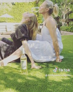 Cameron Diaz Instagram - Made my first TikTok ya’ll!! @avaline @katherinepower #winechallenge 🍷 #avalinewinechallenge ✨✨#ahhvaline ✨✨ Who’s up next?!?! Los Angeles, California