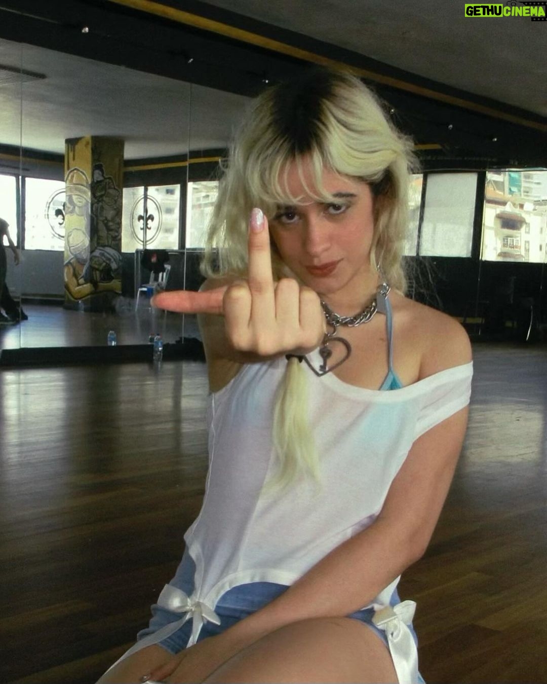 Camila Cabello Instagram - bending over backwards for you </333