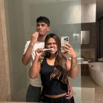 Camila Loures Instagram - Por muito tempo tive medo do amor, tive medo de amar, tive medo de sofrer e qndo eu tentei tomei na cara dnv, mas Deus fazendo tudo perfeito como sempre, não deixou eu traumatizar e me fechar novamente pro amor, ele me trouxe um presente! Eu pensei mto se compartilhava ou não, se ta cedo ou não, mas não tem pq eu não compartilhar, afinal eu mereço ser feliz, são 4 anos de historia, e do nada a gente se reencontrou (sim conheço ele a mais de 4 anos, vou contar dps nossa historia kkk) enfim .. eu to vivendo um sonho, eu to vivendo algo tão gostoso, eu to vivendo tudo q pedi a Deus, um relacionamento leve, um homem q me ensine, q me faça rir, q cuida de mim e como é dificil deixar ser cuidada qndo sempre você q cuidou, q delicia ter alguém q te escuta, q ama estar com vc, alguém q quer construir uma família… obrigada Deus! simm, vcs ja imaginavam, mas oficialmente… EU TO NAMORANDOOO ❤️ Veneza, Itália
