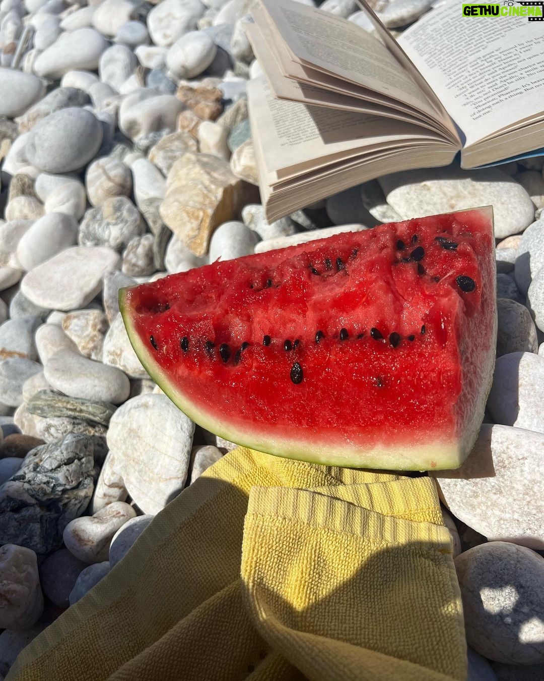 Camila Sodi Instagram - Folegandros , estoy enamorada de ti 💘🇬🇷 Folégandros, Kikladhes, Greece