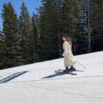 Camila Sodi Instagram - You wake up , throw your robe on , snap on your skis and glide for a cup of coffee ☕️ Aspen ❄️💘 Aspen Mountain