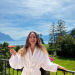 Camila Sodi Instagram - Me regalé una semana . Para mi . Toda completa para mi . Me lo merecía 🤍 me amo y amo como me cuido y me acompaño en mi crecimiento interior . Sanando en conciencia 🤍 les comparto unas fotos de mi Ser estos días . Sin retoque, sin moverles la luz , sin maquillaje , solo un humano procurando su bienestar, feliz 🙃 Ademas soy muy afortunada de tener grandes amigos que me dan siempre un empujón para arriba y hacia adelante ✨ ( saben quienes son , les amo ) @cliniquelaprairie Clinique La Prairie