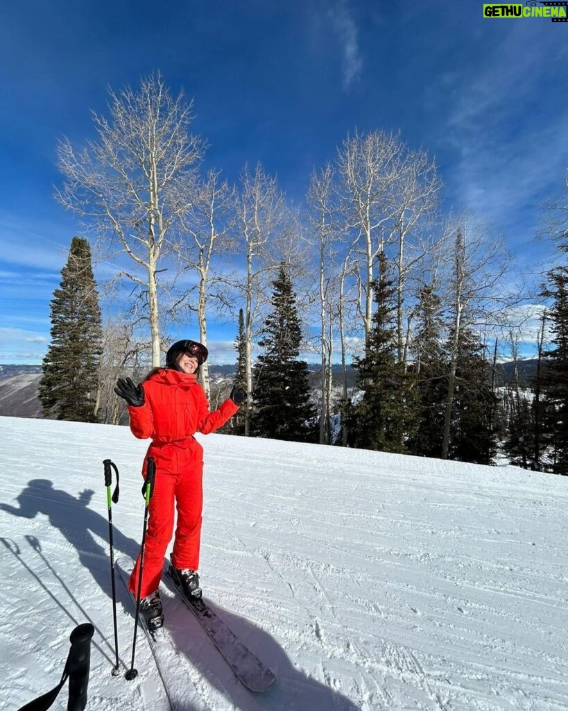 Camila Sodi Instagram - Aspen in my Spritz 🍹Freedom Suit by @halfdays ❤️ Aspen, Colorado