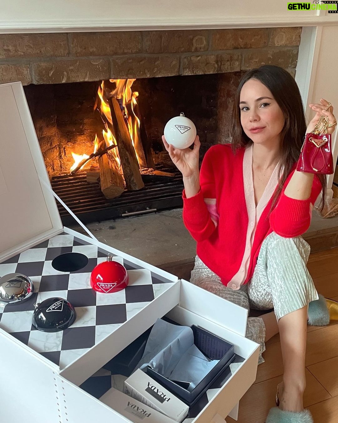 Camila Sodi Instagram - A very @prada Xmas 🎄❤️