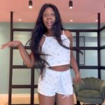 Camilla de Lucas Instagram – ENCERRANDO O SAINDO DE FININHO DA MELHOR FORMA!
Revertendo minha história e abraçando as oportunidades.
Da forma que cheguei foi necessário correr 5x mais! 
Obrigada a vocês por todo companheirismo desde 2017. Pra alguns aqui, desde 2021.
Obrigada também primos de wakanda por não soltarem minha mão, no final das contas é sempre vocês apoiando e fazendo valer o NÓS por NÓS.
ASSISTAM HOJE NA NETFLIX – O LADO BOM DE SER TRAÍDA!
@diegohdfreitas e @glazentretenimento eterna gratidão! Obrigada por todo direcionamento e paciência. ❤️