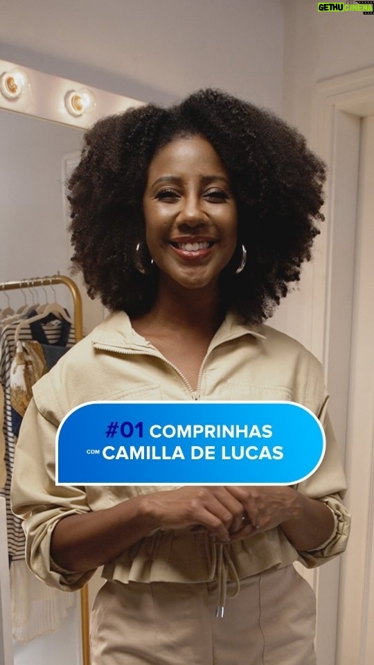 Camilla de Lucas Instagram - Atenção pra 3 coisinhas que você não pode deixar de fazer: pedir seu cartão Mercado Pago pelo app, comprar no Mercado Livre em até 18x sem juros e deixar seu like aqui pra Camilla! *Parcelamento em até 18x sem juros na compra de produtos selecionados. #DescriçãodaImagem Camilla de Lucas - jovem negra, está vestindo conjunto listrado. Ela fala olhando diretamente para a câmera, se afasta e, ao se aproximar novamente, já está vestindo um roupão de banho na cor branca. Ao tocar na câmera novamente, ela aparece vestindo um conjunto na cor bege.