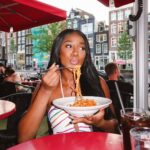 Camilla de Lucas Instagram - Spaghetti with tomato sauce cai bem em qualquer lugar do mundo, inclusive em Amsterdam 🇳🇱 🍝 Amsterdam, Netherlands