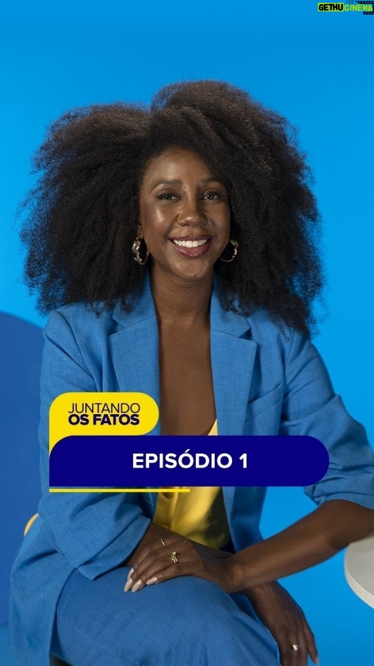 Camilla de Lucas Instagram - Organizar um casamento dá um trabalhão. Mas com o Mercado Pago, o banco digital que tá junto do Mercado Livre, tudo fica mais tranquilo. Independentemente se você vai casar ou não, assista à dica do EP 01 de Juntando os Fatos com essa braba aqui, pra saber em quem confiar quando o assunto é dinheiro. #AgoraVai #DescriçãoDaImagem: Em um fundo azul, está Camilla de Lucas - mulher negra, 1,79 de altura e cabelo crespo. A influenciadora digital está vestindo um look social azul e amarelo por baixo. Camila está sentada em um banco amarelo ao lado de uma mesa branca, sobre a qual estão uma luminária amarela e uma caneca amarela. Enquanto se expressa, surge em letras grandes - @camilladelucas. A imagem fica em preto e branco, e sua expressão facial traz um ar de seriedade. Em um corte rápido, as cores voltam e a influenciadora segue falando enquanto olha para a câmera de forma descontraída. Em seguida, Camila pega um celular e começa a balançar a cabeça de forma afirmativa e novamente a tela fica em preto e branco. Ela deixa o celular na mesa, as cores da cena voltam, ela segue gesticulando e conversando de forma extrovertida. Na tela surge um selo em letras grandes escrito "Juntando os Fatos", ao lado da embaixadora, enquanto ela segue apresentando. Novamente a influenciadora tira o celular da mesa, ela atende o celular e começa a se retirar de cena. Enquanto isso, sobrepondo o vídeo, surge o logo de Mercado Pago à esquerda e o logo de Mercado Livre à direita junto ao anúncio: "Abra sua conta".