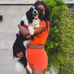 Camilla de Lucas Instagram - A mãe de pet tá muito ON e a primeira resenha pra vcs tá no ar! 🫶🏾 E fica a dica: Olha na @shopee_br que no dia 15 de março, a partir da meia noite, começa o Dia do Consumidor na Shopee. Serão 7 milhões de reais em cupons de desconto no app e produtos com até 50% off. #publicidade