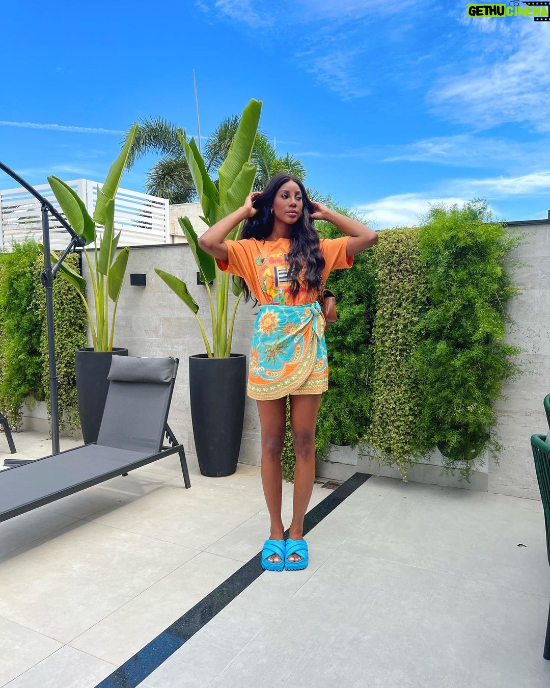 Camilla de Lucas Instagram - Eu nunca posto foto de look do dia a dia porque só saio atrasada :)))) vocês curtem? acho que vou postar mais!!!