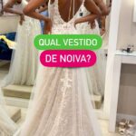 Camilla de Lucas Instagram - Vocês esse ano me viram mais sumidinha né? Desde o momento que comecei a trabalhar com a internet sabia que ia precisar em alguns momentos diminuir o ritmo. E esse ano de 2022 escolhi cuidar mais do meu pessoal. O primeiro sonho da casa me fez cuidar de uma mega obra, e também porque VOU CASAR! 💍 Mas antes de compartilhar os detalhes, vamos ao mais importante… O VESTIDO! Será que eu casaria com algum desses modelos? Qual vc acha que combina mais? 💖✨