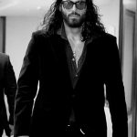 Can Yaman Instagram - Cammineremo sempre insieme, come fratelli. E finché le nostre mete saranno persone preziose e sorrisi, sarà ancora più bello rimanere l’uno a fianco dell’altro.