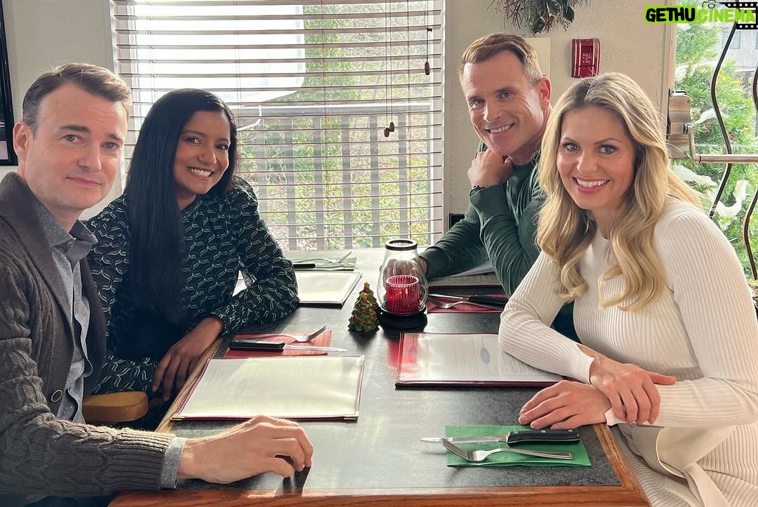 Candace Cameron-Bure Instagram - A very HAPPY THANKSGIVING from the ‘My Christmas Hero’ cast to YOU 🍁🧡 We are so excited for you all to see this movie TOMORROW at 8/7c on @gactv…but first, turkey and pie 😉 #greatamericanfamily