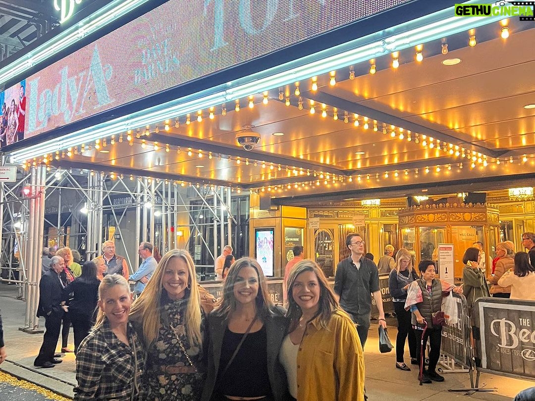 Candace Cameron-Bure Instagram - What a night β¨ watching my sweet friend @hillaryscottla and @ladya at the Beacon theater in NYC!!! Sheβs so talented and even more beautiful on the inside as she is on the outside. Iβm am blessed to know all these women and have them in my life πππ