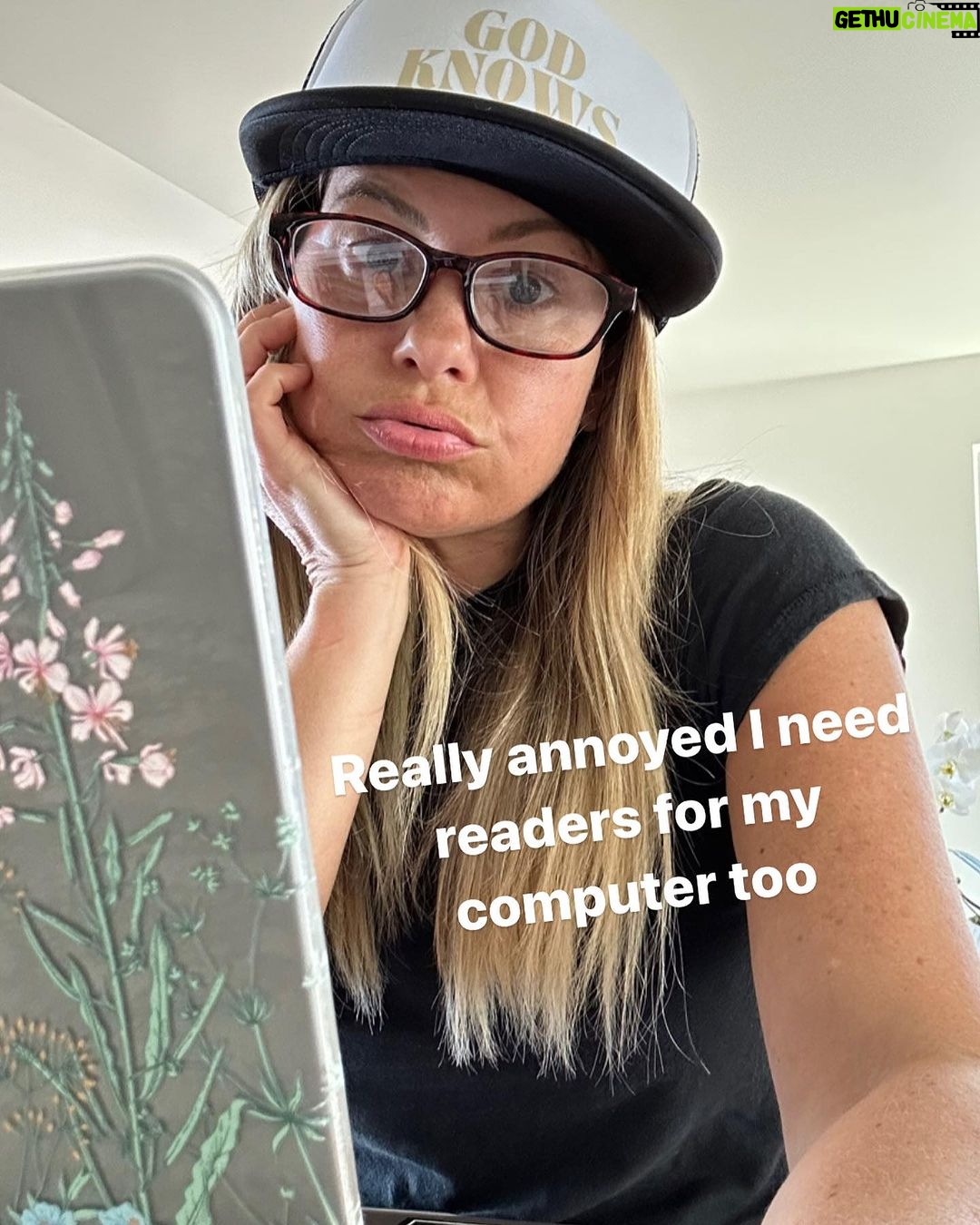Candace Cameron-Bure Instagram - I woke up yesterday and WHAM 💥!!! I couldn’t read my Bible, or see my phone clearly or type 13pt emails on my computer. It was all blurry 😩😩😩. Overnight!!! Guess I’m in the market for cool readers 🤓
