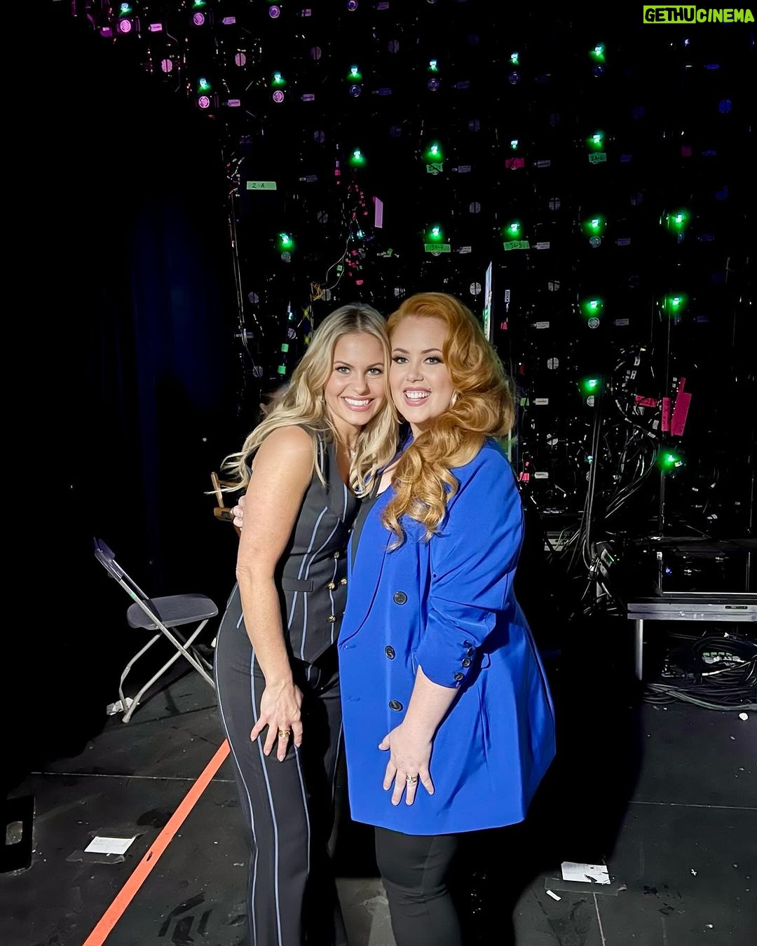 Candace Cameron-Bure Instagram - 🚨 Spoiler Alert 🚨‼️ TA-DA ✨💫 I was one of the “surprise celebrities” last night on “We Are Family” on @foxtv. I sang (or tried to keep up with) my super talented cousin @kenzie_mae ! She was phenomenal and this was such a fun experience 🎶 Did you catch the show?! Did you guess right? Shout out to @tarasimonstudios for giving me a quick lesson and guidance on how to sing 🙈!!!!!
