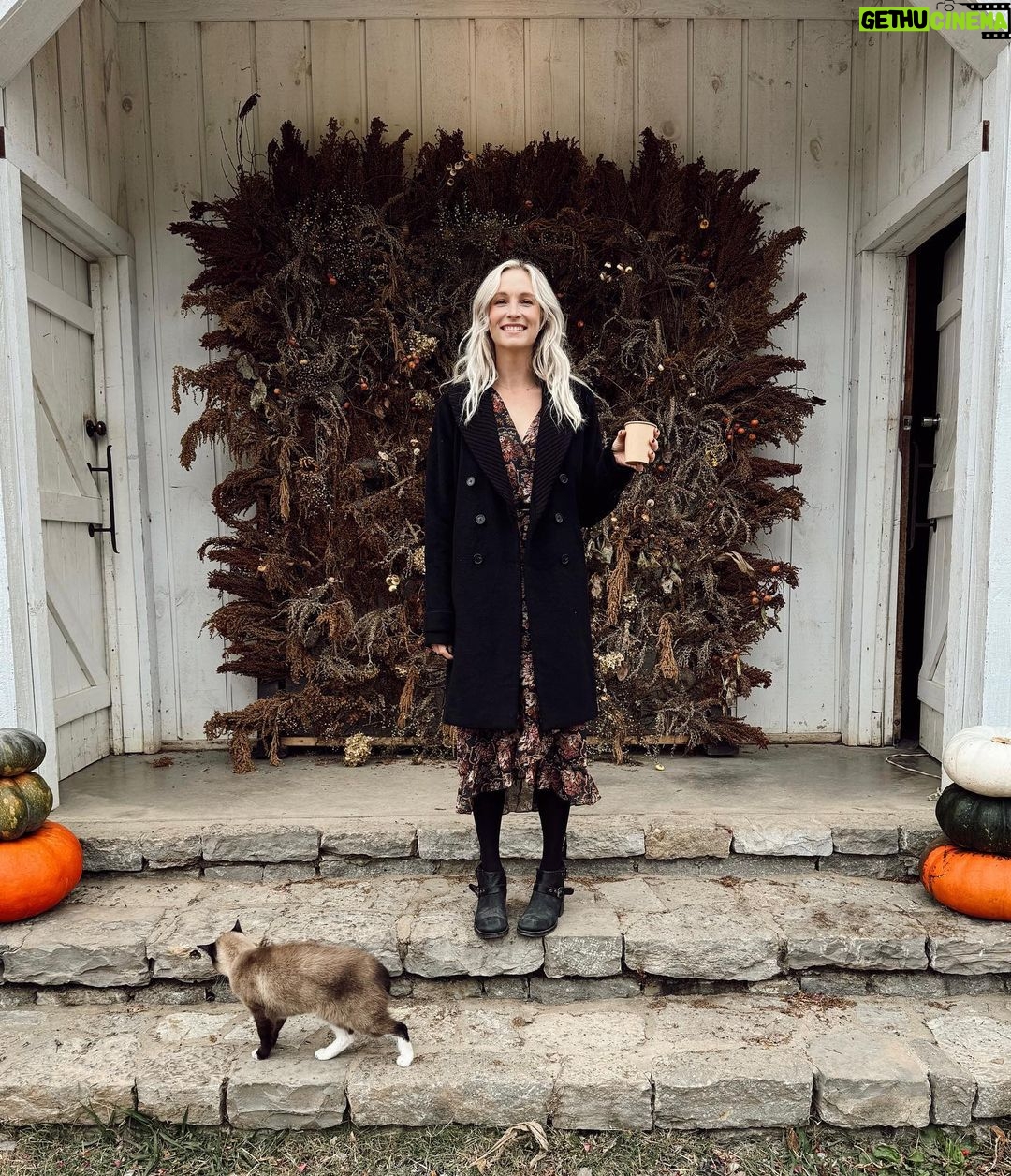 Candice King Instagram - T.G.I.F (thank god itโs fall) โ๏ธ ๐ Bloomsbury Farm