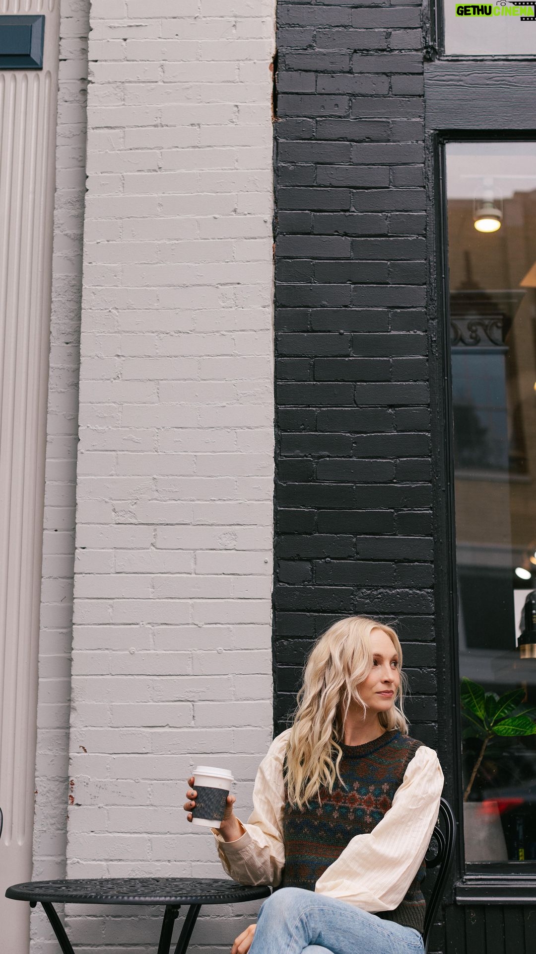 Candice King Instagram - Friends don’t let friends skip elections 🗳️ if you need to check your voter registration status, or register for the first time, @iamavoter has got your back! 📱 Text FRIENDS to 26797 ✌️