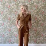 Candice King Instagram - When you can’t decide what to wear to dinner because @paige ‘s fall line up is just too good 🍁 🕯️