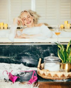 Candice King Instagram - 📸 Champagne problems 🥂