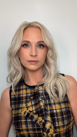 Candice King Instagram - Nothing better than getting glam with @tracewatkins 💄 momma got out of the house this week 👏