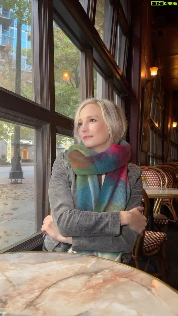 Candice King Instagram - Stay MERRY and BRIGHT and COZY in my new @asuperbloompod scarf ❄️ Shop for one more week with @merchbyblankclo and link up 🔝 ❄️ ☕️
