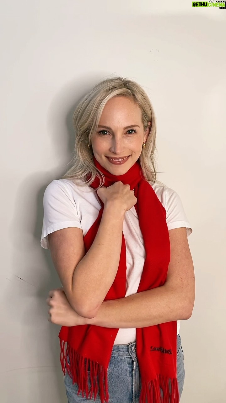 Candice King Instagram - All I know is…you won’t WANT to take this scarf off 🧣 Merch at @merchbyblankclo www.blankclo.com 🩸 and this weekend in person @epiccons 🎄 @merchbyblankclo #carolineremembersitalltoowell