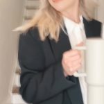 Candice King Instagram – Phone ✔️wallet ✔️ keys ✔️ sunglasses ✔️ water ✔️ jacket ✔️ @roamwears winter collection ✔️✔️✔️ is getting out of the house in the morning a blur for anyone else? 💨