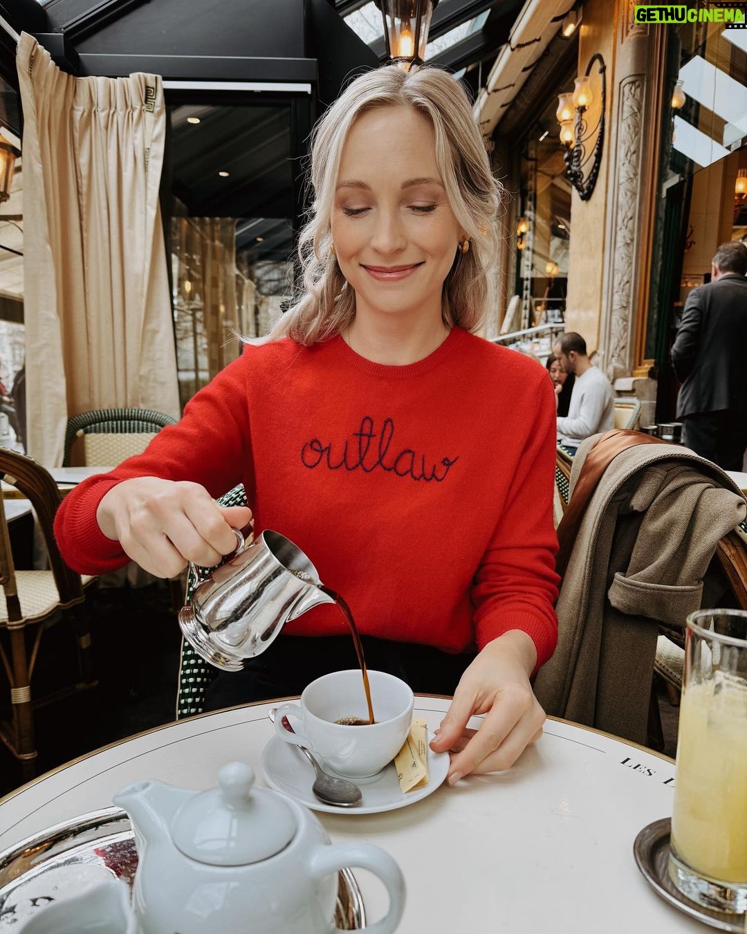Candice King Instagram - ☕️ Les Deux Magots