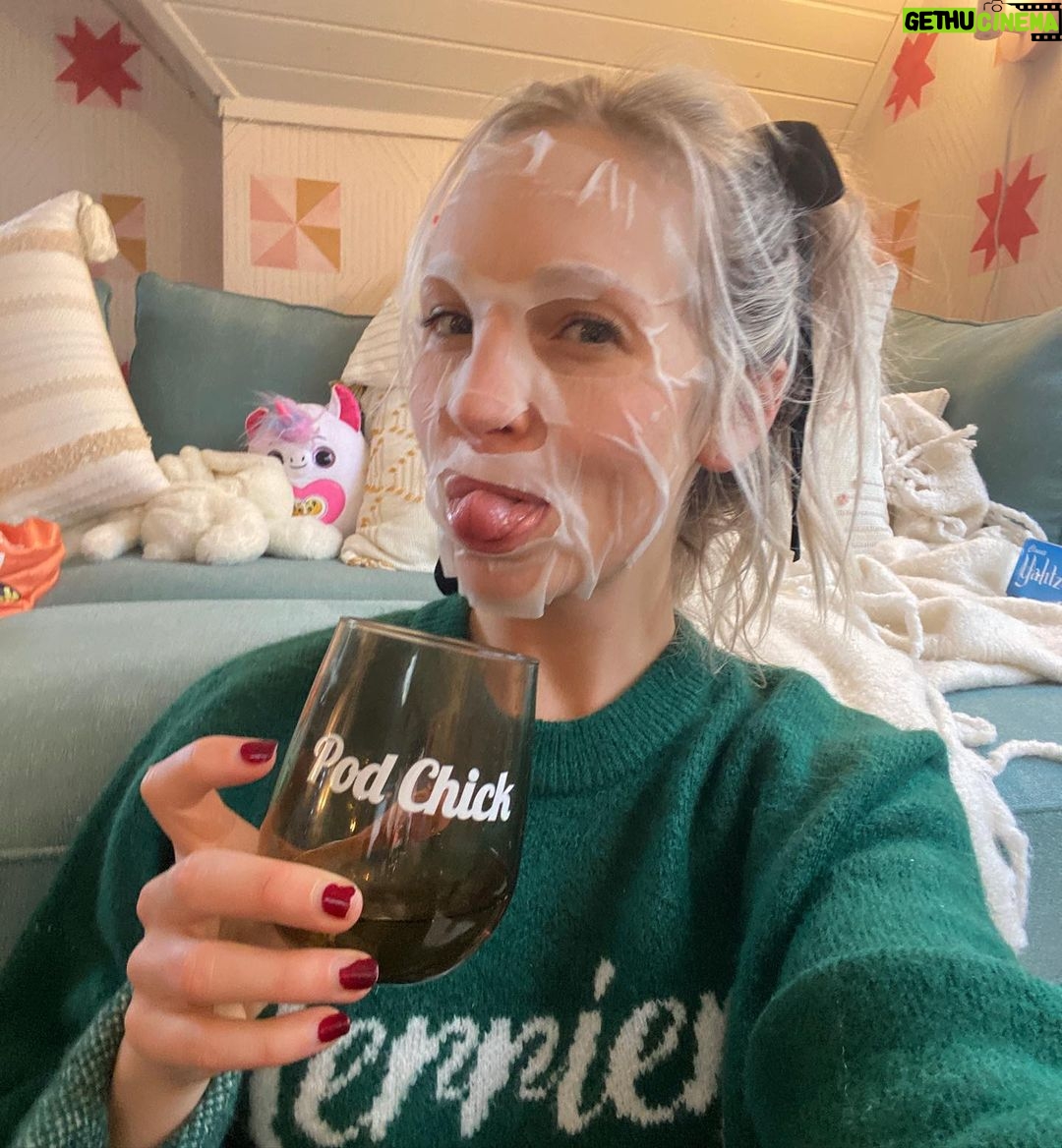 Candice King Instagram - What I hope to look like on Christmas morning vs. what I actually end up looking like 🥂 ♥️ That’s a wrap on Christmas 2023 ✌️