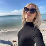 Candice King Instagram - A few bites from our week in Florida… home of the gators and my very important and very serious beanie baby collection ™️ 🍊 #weholidayed