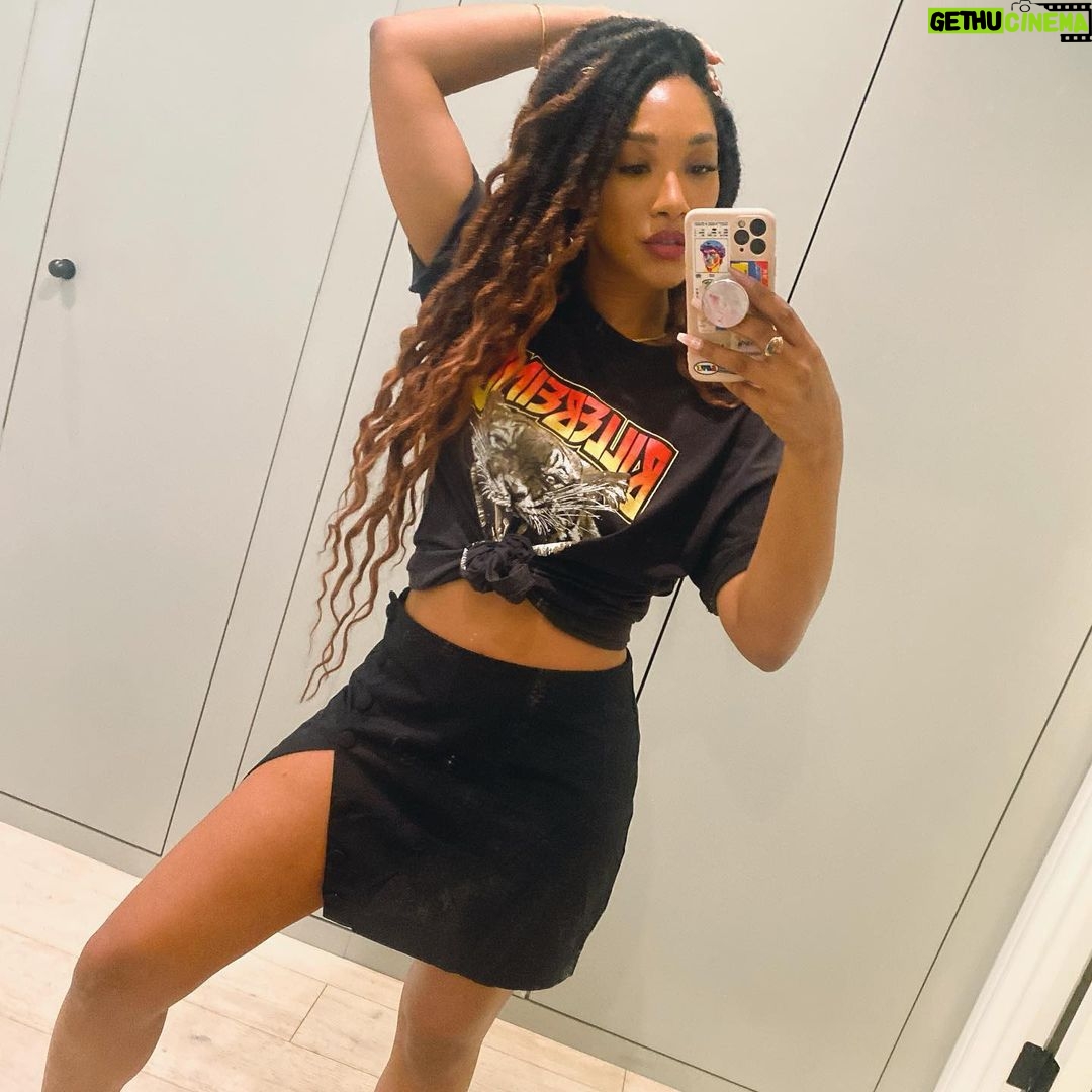 Candice Patton Instagram - 🔒🔒 Los Angeles, California