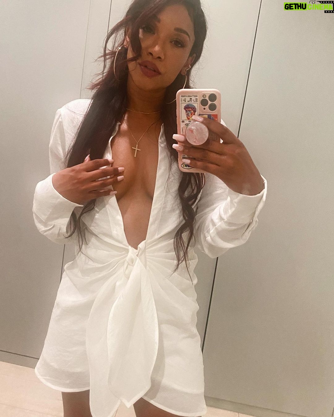 Candice Patton - 320.4K Likes - ☁️9