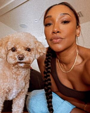 Candice Patton Instagram - Lara Croft vibes