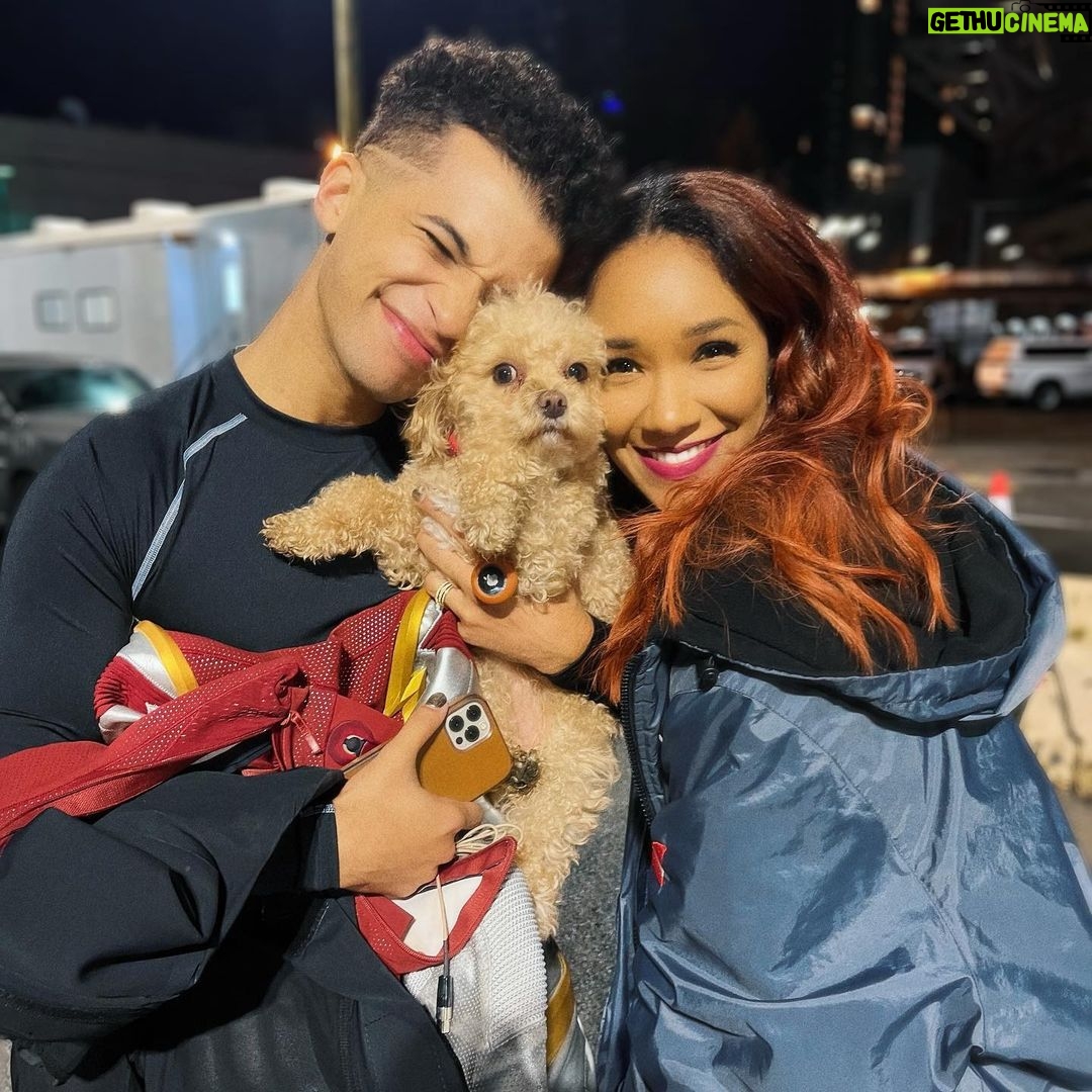 Candice Patton Instagram - 5 am Friday morning leaving set😅 Happy Birthday @jordanfisher! ♉️ You, my friend, are always welcome to barge into my trailer and use my bathroom 🤣❤️ (Also please take a moment for Zoë. She is very anti-work) Vancouver, British Columbia